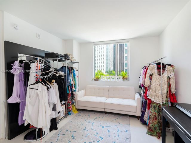500 Brickell Ave 402, Miami, FL 33131