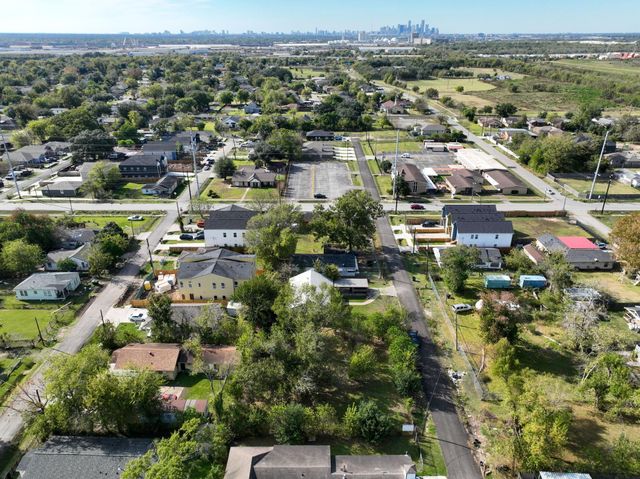 416 Calloway Street, Houston, TX 77029