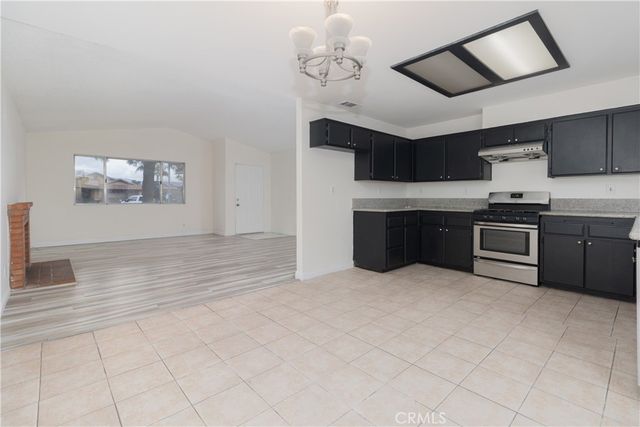 14995 Manzanita, Fontana, CA 92335