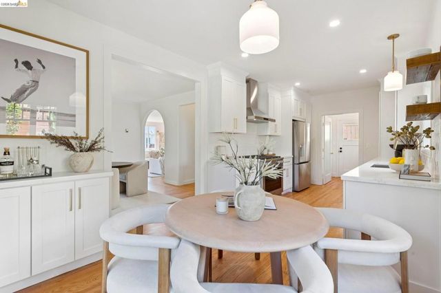 893 Glendome Circle, Oakland, CA 94602