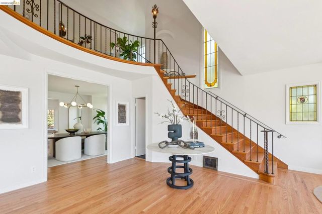 893 Glendome Circle, Oakland, CA 94602