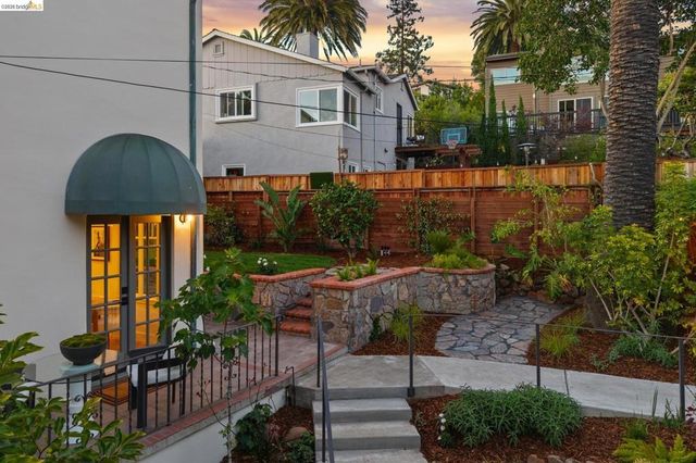 893 Glendome Circle, Oakland, CA 94602