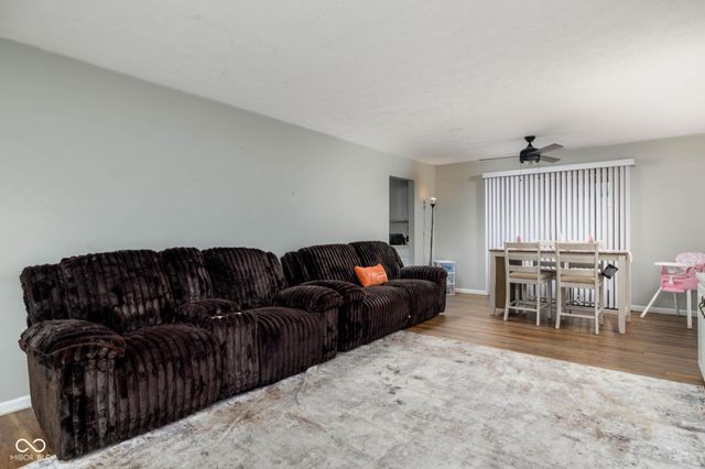 522 Chapel Hill West Drive, Indianapolis, IN 46214