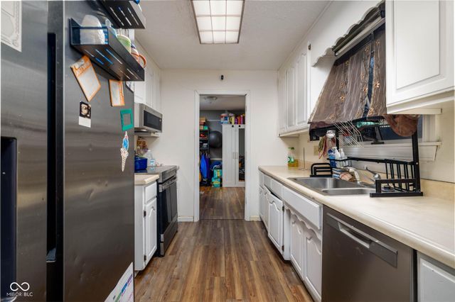 522 Chapel Hill West Drive, Indianapolis, IN 46214