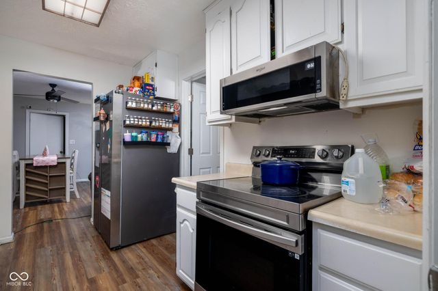 522 Chapel Hill West Drive, Indianapolis, IN 46214