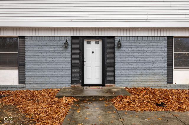 522 Chapel Hill West Drive, Indianapolis, IN 46214