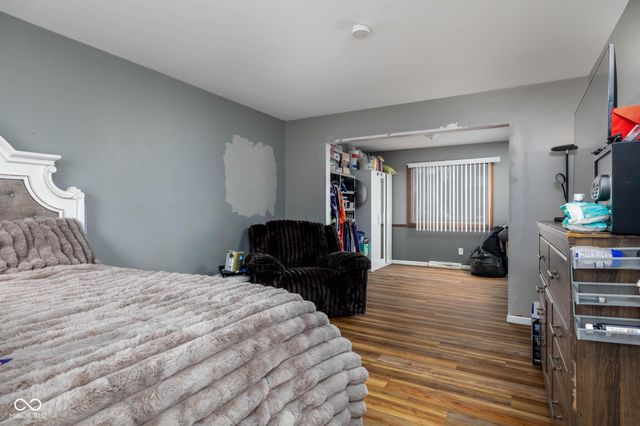 522 Chapel Hill West Drive, Indianapolis, IN 46214