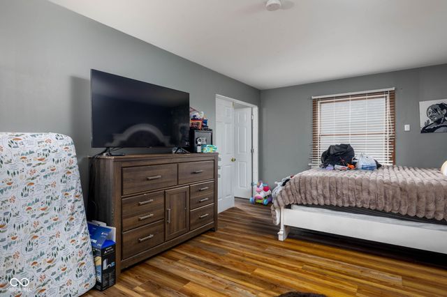 522 Chapel Hill West Drive, Indianapolis, IN 46214