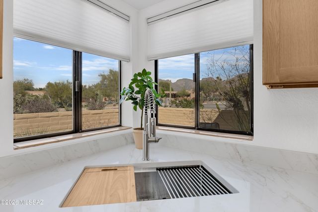 1230 E Placita Del Cervato, Tucson, AZ 85718