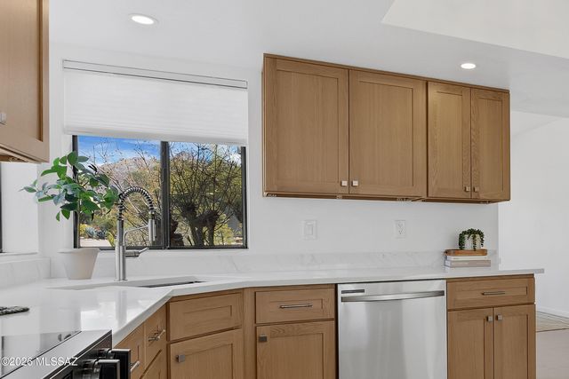 1230 E Placita Del Cervato, Tucson, AZ 85718