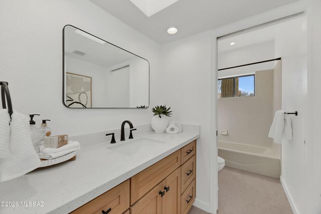 1230 E Placita Del Cervato, Tucson, AZ 85718