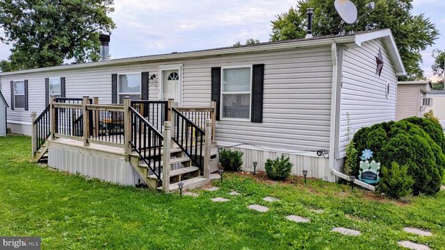 10 VAGABOND RD, Middletown, PA 17057
