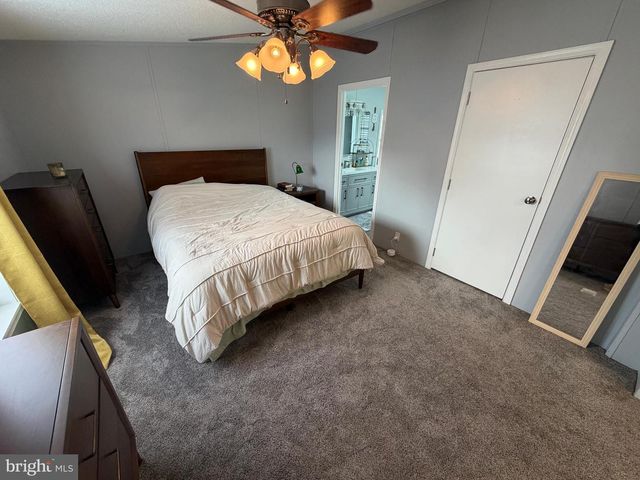 10 VAGABOND RD, Middletown, PA 17057