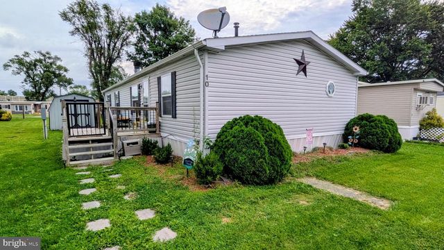 10 VAGABOND RD, Middletown, PA 17057
