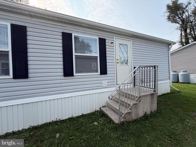 10 VAGABOND RD, Middletown, PA 17057