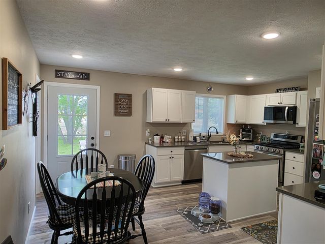 2288 Evanston Avenue, Muskegon, MI 49442