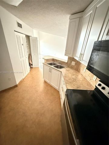 6272 NW 186th St 301, Hialeah, FL 33015