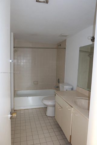 6272 NW 186th St 301, Hialeah, FL 33015