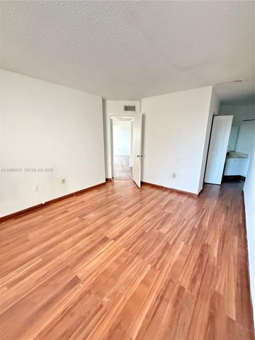 6272 NW 186th St 301, Hialeah, FL 33015