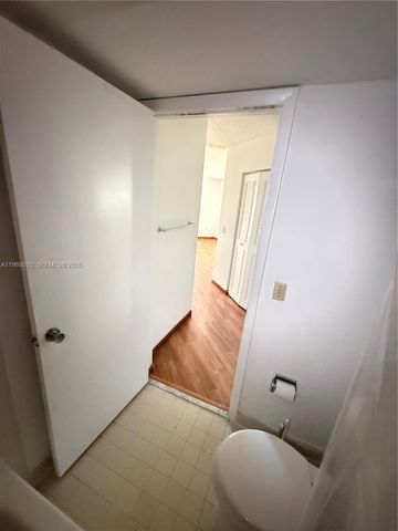 6272 NW 186th St 301, Hialeah, FL 33015