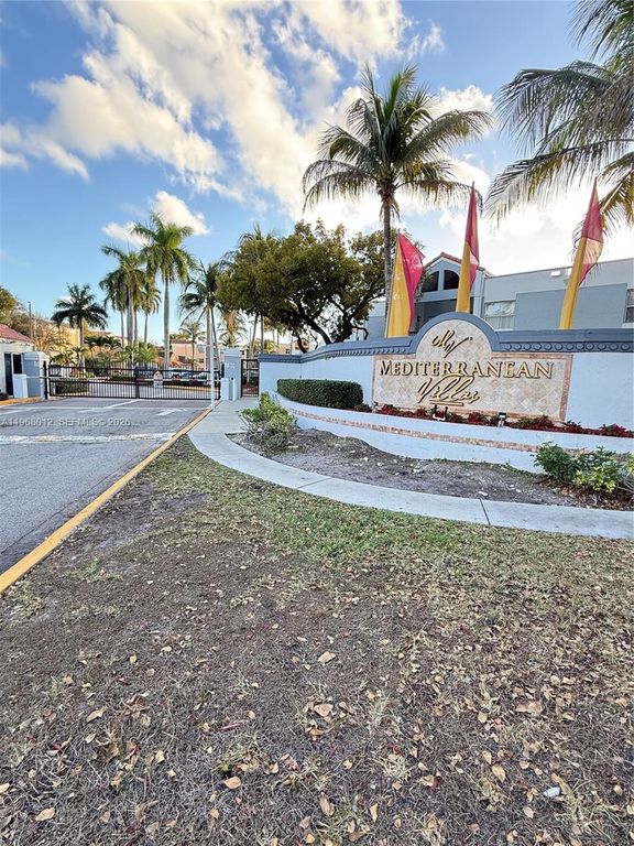 6272 NW 186th St 301, Hialeah, FL 33015