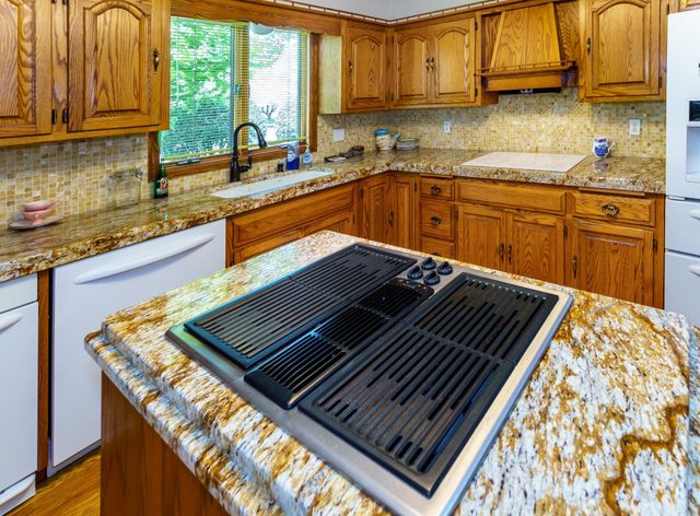2640 Alvarado Lane N, Plymouth, MN 55447