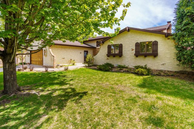 2640 Alvarado Lane N, Plymouth, MN 55447