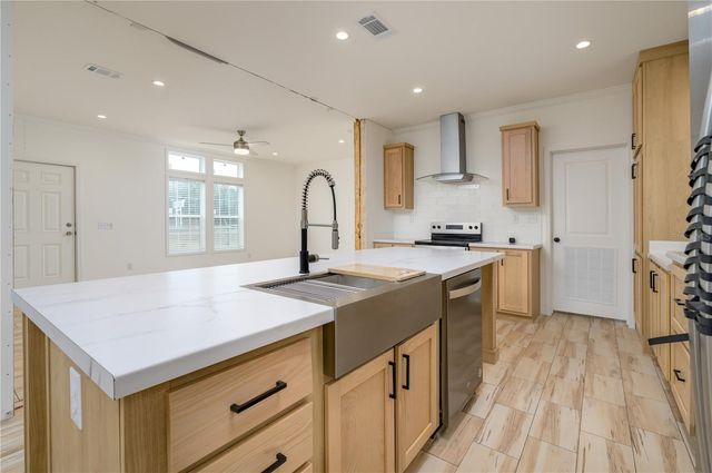 8388 DALEWOOD DRIVE, Weeki Wachee, FL 34613