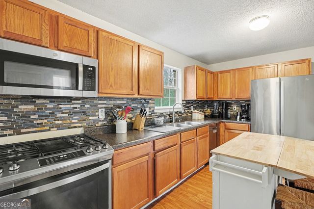 116 Bellington Drive, Mcdonough, GA 30253