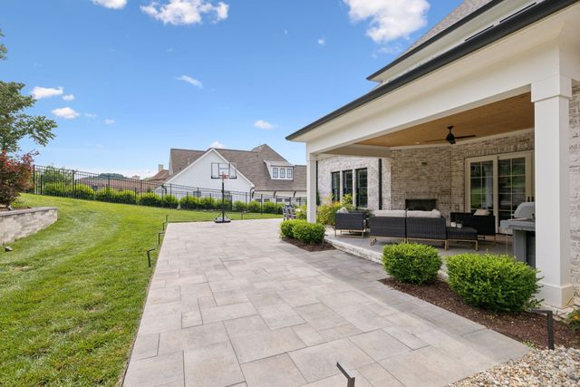 1518 Amesbury Ln, Franklin, TN 37069