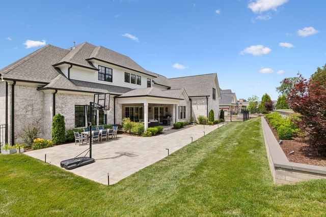 1518 Amesbury Ln, Franklin, TN 37069