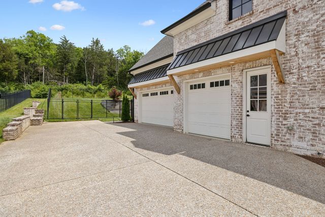 1518 Amesbury Ln, Franklin, TN 37069