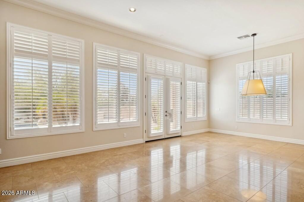 Image 7 of property listing at 1713 W CALLE MARITA --, Phoenix, AZ 85085