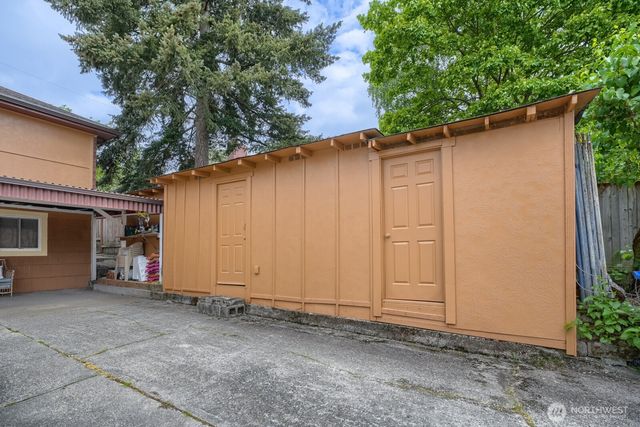 4207 S Bateman Street, Seattle, WA 98118