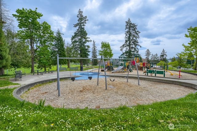4207 S Bateman Street, Seattle, WA 98118