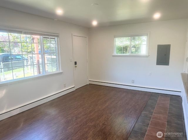 4207 S Bateman Street, Seattle, WA 98118