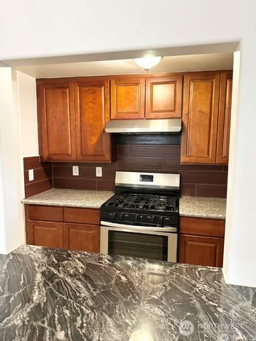 4207 S Bateman Street, Seattle, WA 98118