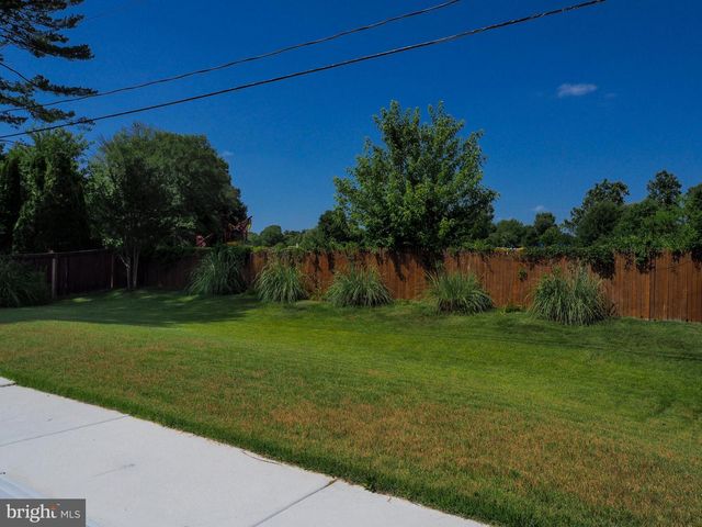 12008 ROCKLEDGE DR, Bowie, MD 20715