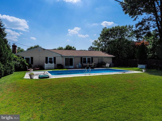 12008 ROCKLEDGE DR, Bowie, MD 20715