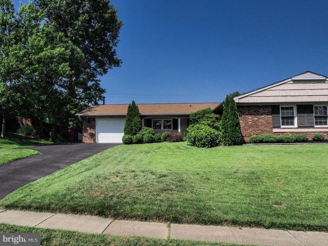 12008 ROCKLEDGE DR, Bowie, MD 20715