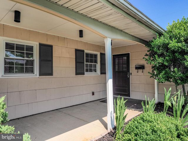 12008 ROCKLEDGE DR, Bowie, MD 20715