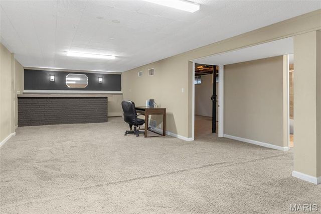 1200 Bluefield Drive, Florissant, MO 63033