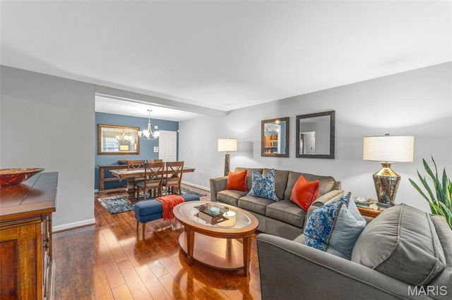 1200 Bluefield Drive, Florissant, MO 63033
