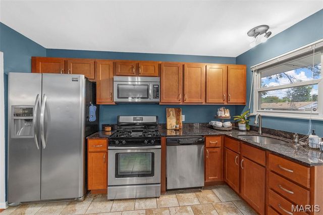 1200 Bluefield Drive, Florissant, MO 63033