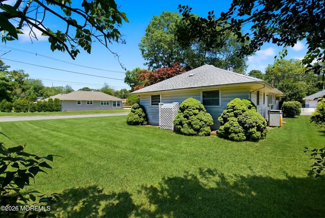 2212 Mount Carmel Boulevard, Toms River, NJ 08753
