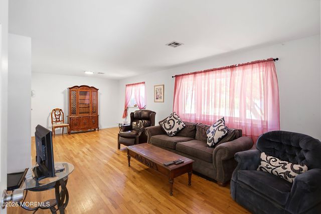 2212 Mount Carmel Boulevard, Toms River, NJ 08753
