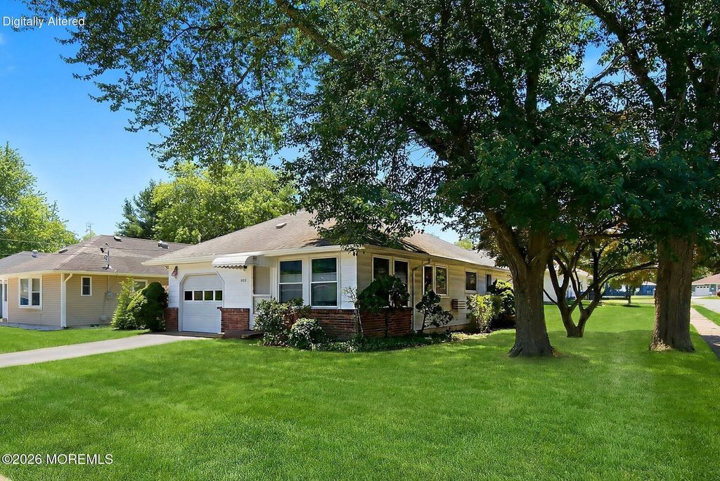2212 Mount Carmel Boulevard, Toms River, NJ 08753