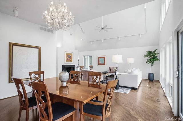 4766 Overton Cove, Bloomfield Hills, MI 48302