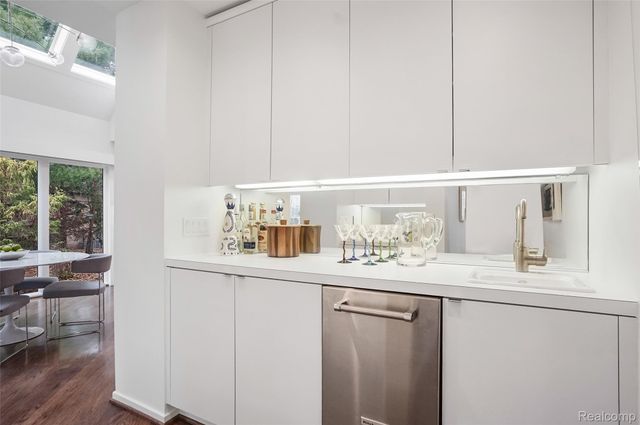 4766 Overton Cove, Bloomfield Hills, MI 48302