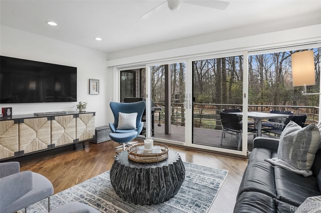 4766 Overton Cove, Bloomfield Hills, MI 48302